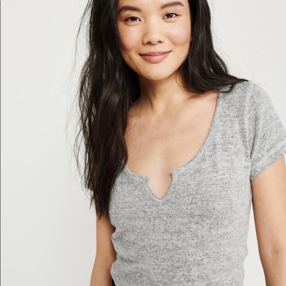Abercrombie & Fitch gray cozy notched tee